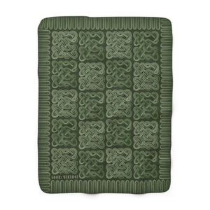 Look Viking Borre Pattern Green Sherpa Fleece Blanket
