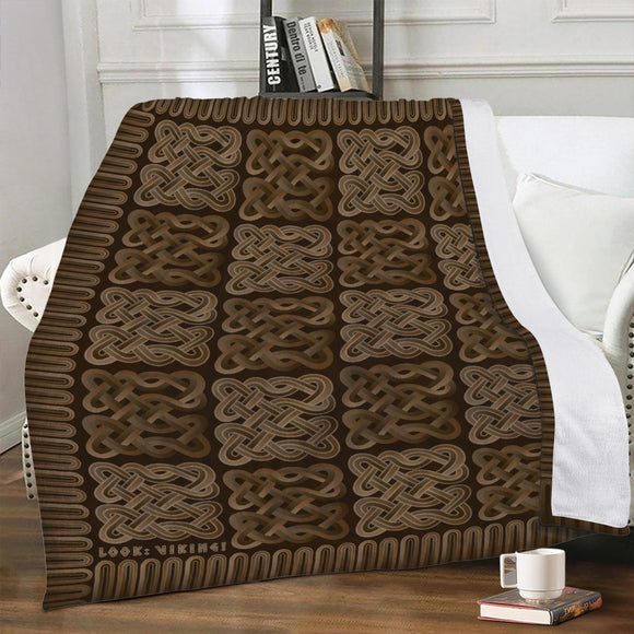 LookViking Brown Borre Dual-sided Stitched Fleece Blanket Large